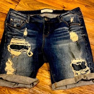 Torrid distressed shorts with amazing detail!